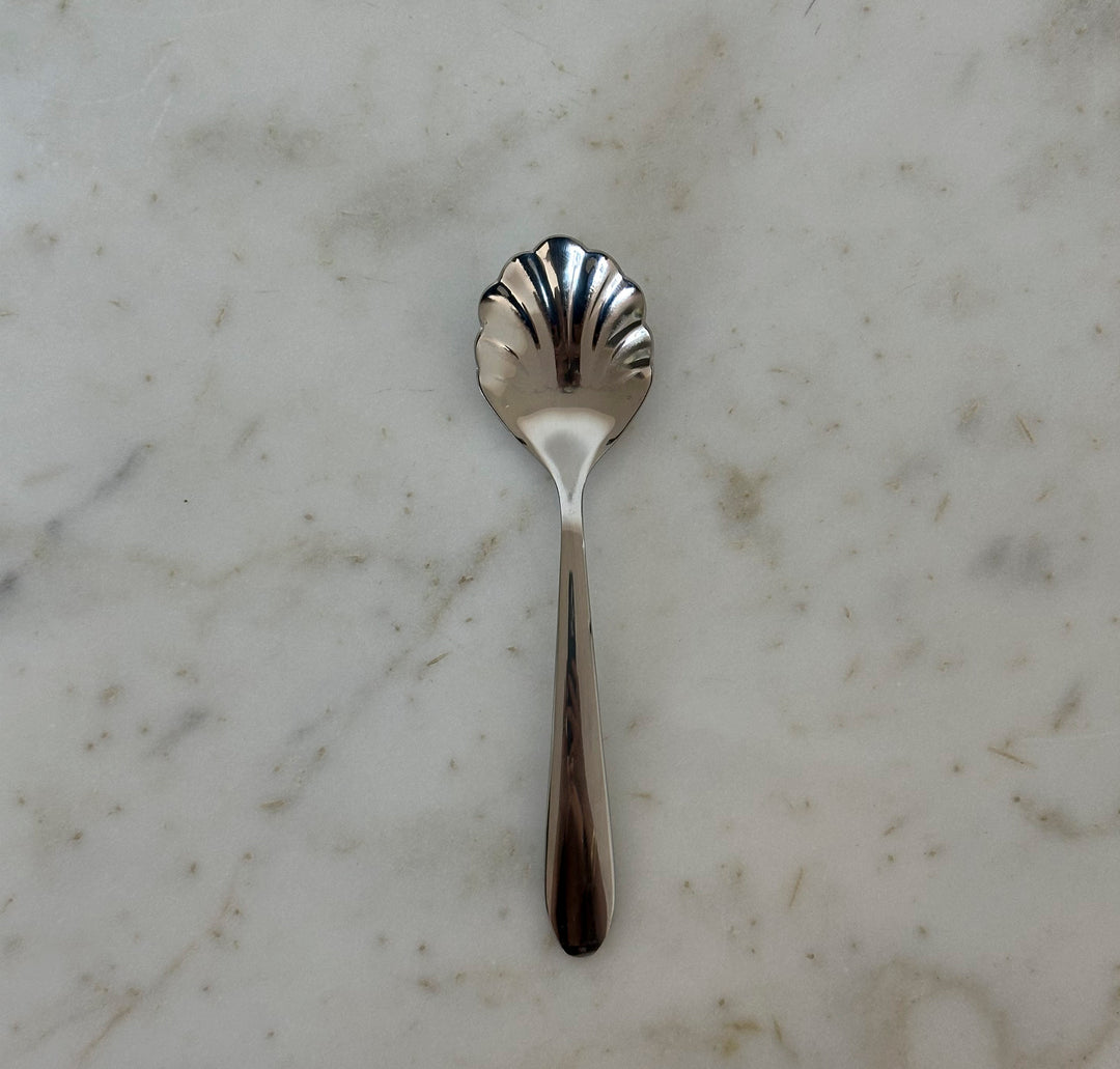 Shell Silver Teaspoon – Label C